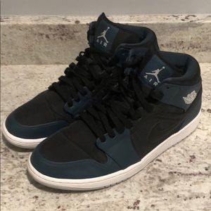 Jordan 1 mid nightshade